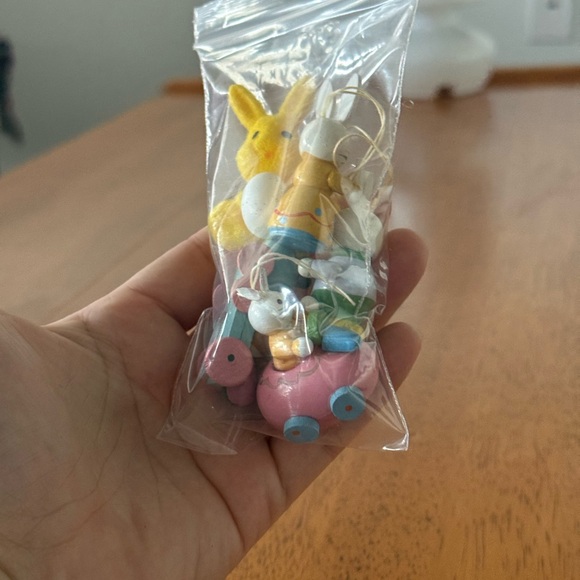 4 Wooden Easter Tree Ornaments with 1 Flocked Bunny Decor or Crafting - Picture 13 of 15